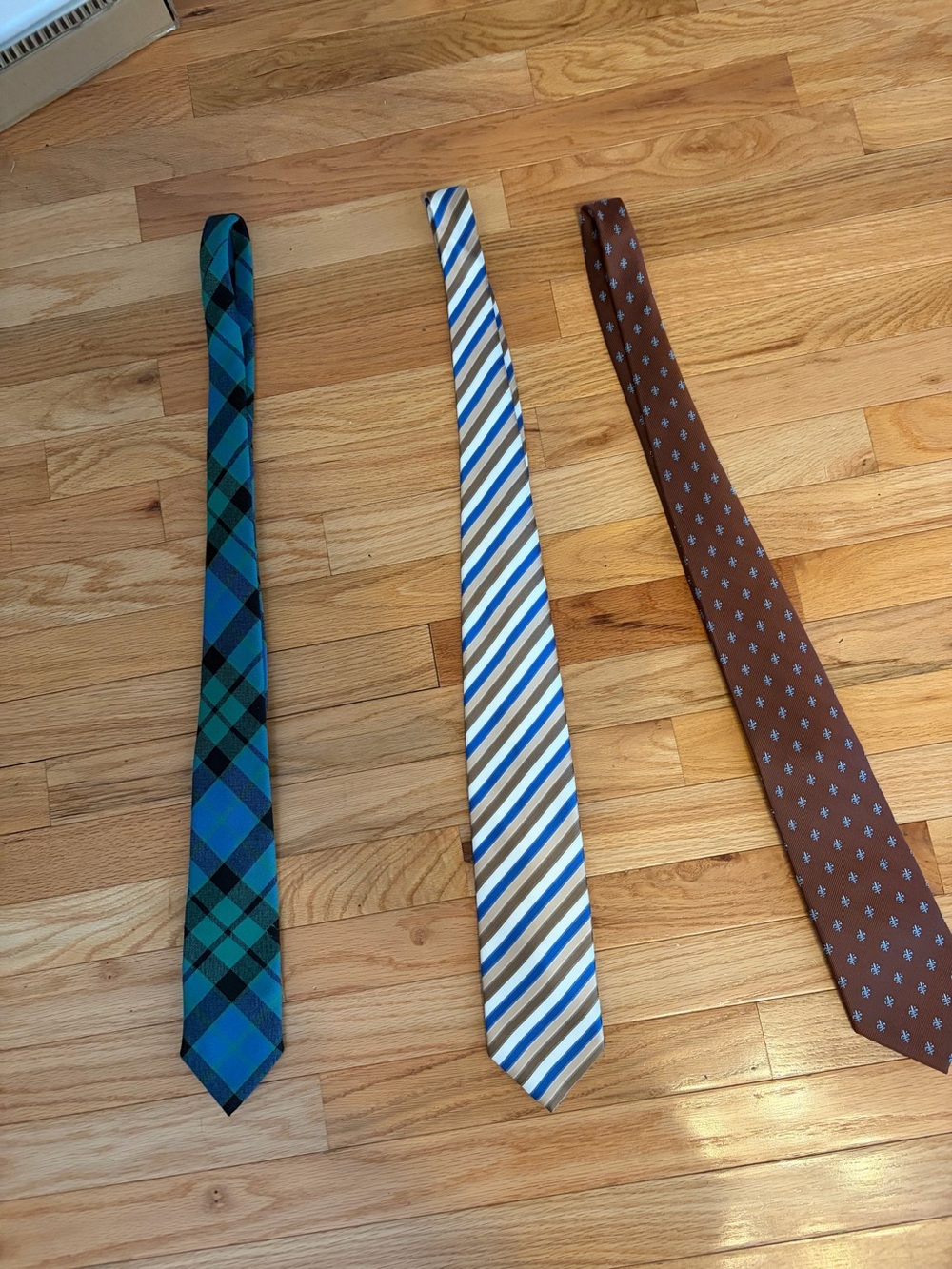 Men's Blue Plaid Necktie - Classic Plaid Pattern